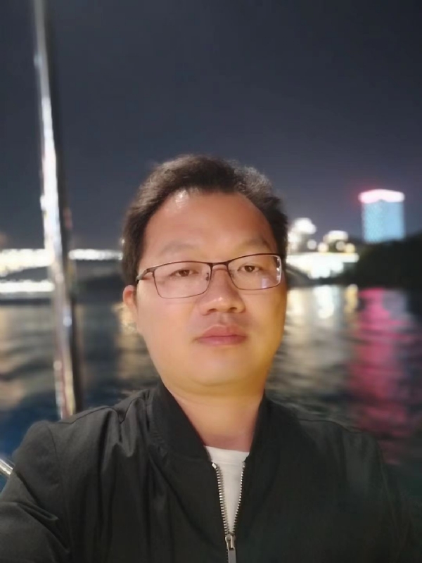 祝你平安的第一张照片--柳州闪婚服务中心